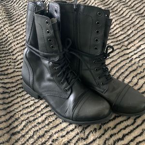 Steve Madden troops boots